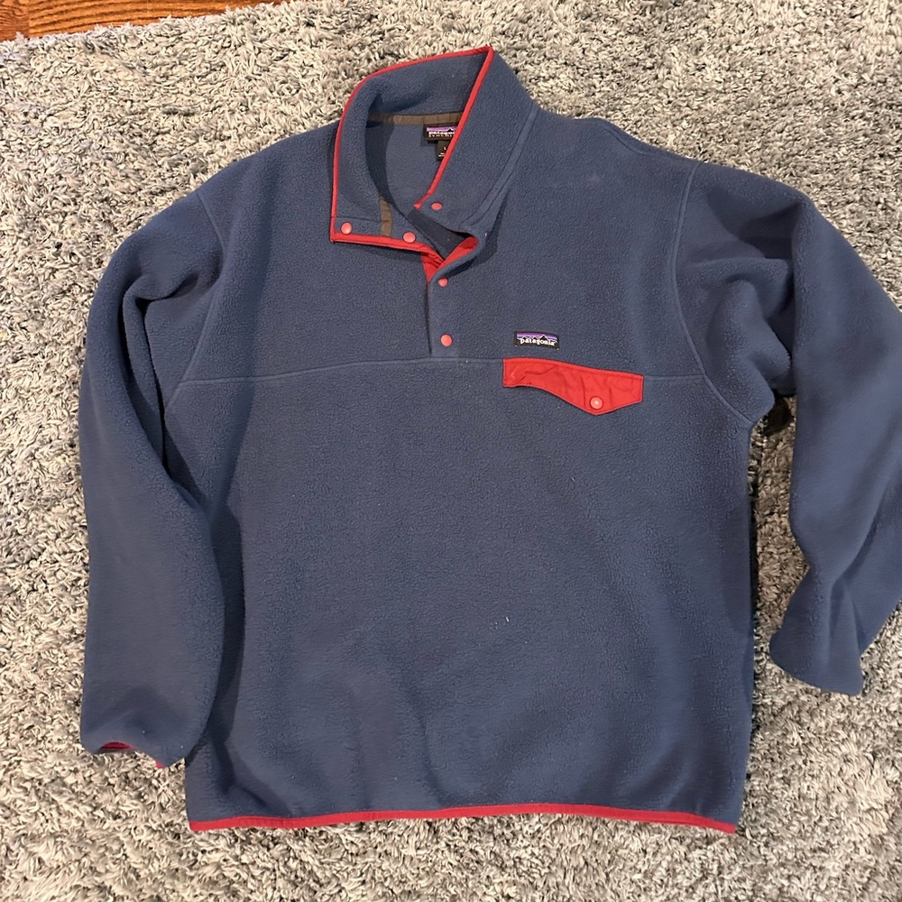 Men’s Patagonia fleece pullover